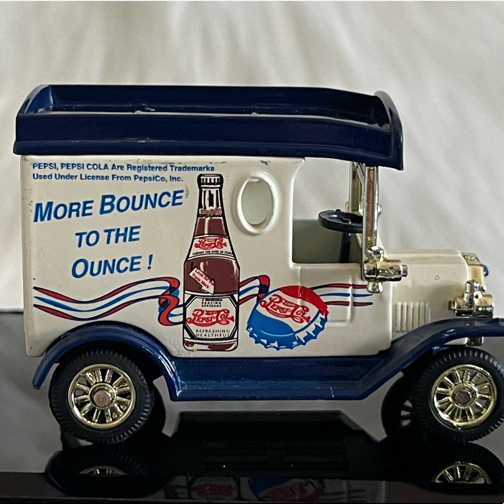 PEPSI COLA METAL TRUCK